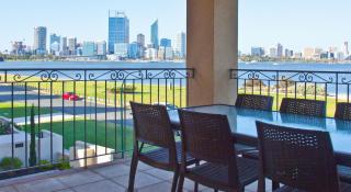 The Peninsula Riverside Serviced Apartments - Perth - 9