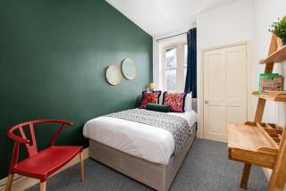 Amazing Flat-2Bedrooms-Parking-By FabAccommodation - Bristol - 8