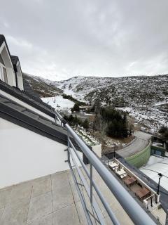 TrendyHomes Montebajo, zona Plaza de Andalucía y vista a las pistas - Serra Nevada - 0