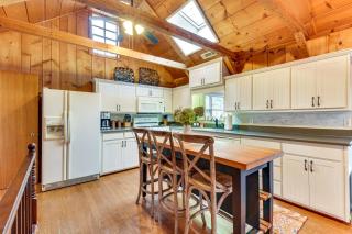 1 Mi to Beach Lake Rabun Home with Carriage House - 4