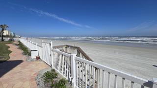 Magnificent Beach Front Condo - Flagler Ave - 111 - New Smyrna Beach - 8