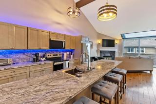 Pet Friendly Townhouse in Edwards Community - 3