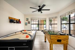 Reel fun Centrally Located w Movie Room Pool Hot Tub - Phoenix - 8