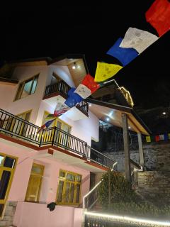 Sakinn Stays- Scenic Mountain and Valley View Guest's Favourite and Awarded Cottage - 2