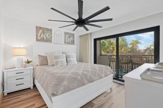 Spend Your Vacation in Luxury with Pool Views - Naples - 7