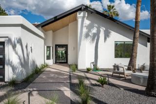 The MYAH by Porter NEWLY REMODELED Enjoy the Pool Firepit Luxury - Phoenix - 6