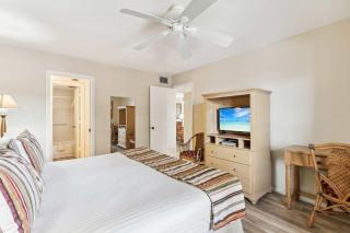 Second Floor Lake View - Naples - 9