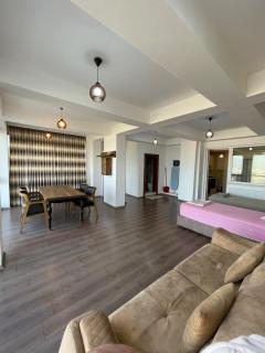 Şehir merkezînde muhteşem manzaralı daire 7 - - 5