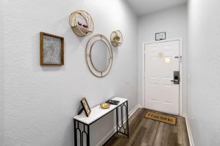 Classic Disney themed condo on ground floor - 4