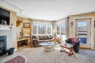 Beautifully Decorated 2-Bedroom Condo with Sports Center, Pool, Hot Tub & Stunning Mountain Views Highridge A6 - 2