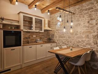 Apartments Dalmatian Stone House - Turanj - 0