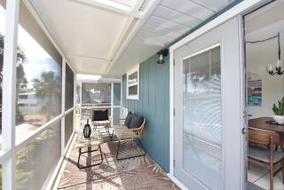 Beach Bungalow 2 by Sun Palace Vacations - Fort Myers Beach - 0