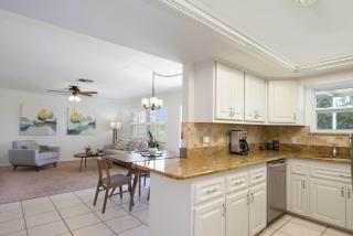 Beach Bungalow 2 by Sun Palace Vacations - Fort Myers Beach - 4