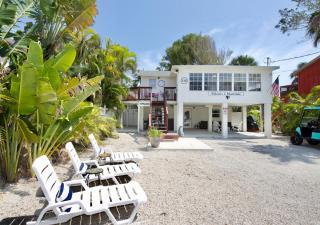 Bikinis & Martinis by Sun Palace Vacations - Fort Myers Beach - 0
