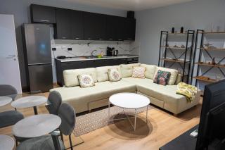 Tirana Family Apartment - Center - Tirana - 0