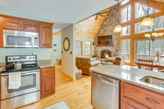Hike, Ski and Raft Terra Alta Cabin with Large Deck - Terra Alta - 3