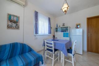 Apartment Perka - Vrboska - 8
