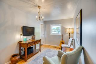 1 Mi to Red Rock Canyon: Old Downtown Loft - 5