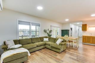 Lake-View Home in Statham with On-Site Fishing - - 6