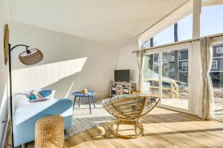 Boat, Fish and Bike Oak Island Home with Large Yard - Oak Island - 7