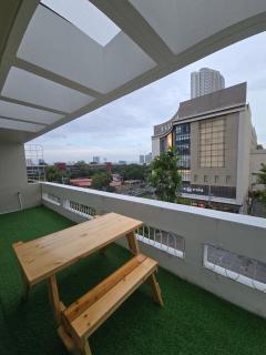 MUJI STAYS - Spacious 2BR across Estancia Mall - Manila - 1