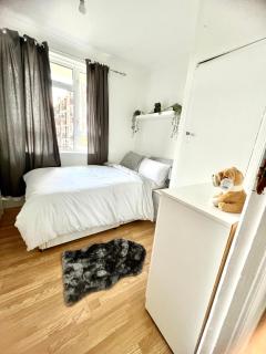 A small double room near the city - Londra - 0