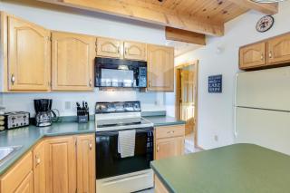 Hot Tub and Boat Dock Waterfront Maine Retreat! - Dexter - 2