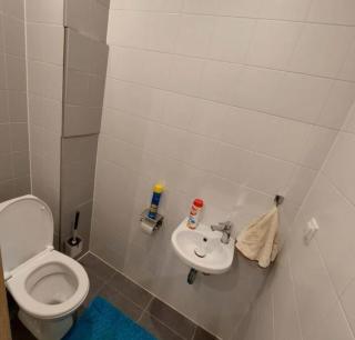 bahay sa isang mainit na lugar na may air conditioning - - 5