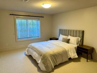 8Room Bespoke Estate, Near, NYC MetLife Dream Mall - 1