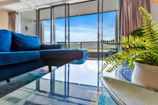 Reef - Waterfront City Pool Sauna & Gym - Cairns - 7