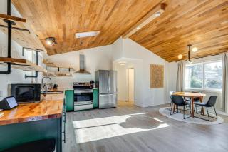 Modern Oregon Cottage with Hot Tub Walk to Beach! - Cloverdale - 9