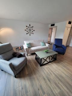 Msg for 5percent off 2Bed1Bath KingQueenBeds NorthPHX - Phoenix - 1