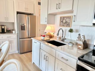 Huge Ocean Views - Luxe Boutique Villa with KING SUITE - Steps to Beach! - Hilton Head Island - 7