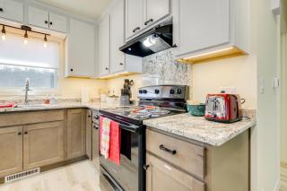 2 Mi to Lake Michigan Family-Friendly Home - 1