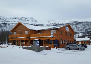 Henriksen Gjestestue - Sørkjosen - 9
