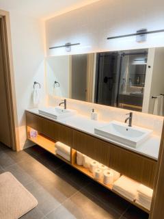 Ostrya Luxury Condo, Steps from the Slopes! - Mont-Tremblant - 1
