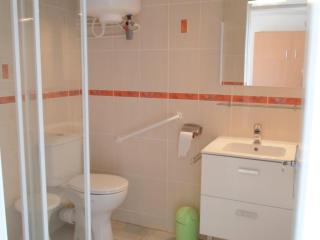 Appartement avec balcon, parking, clim et animaux admis proche des Thermes - FR-1-503-18 - Balaruc-les-Bains - 2