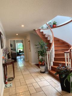 201 Large Private Bedroom on second floor - 5
