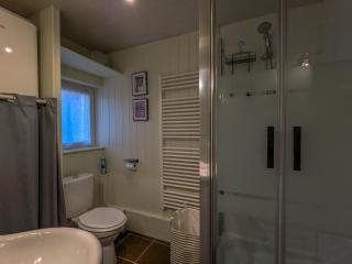 Maison indépendante avec terrasse et parking privatif - FR-1-591-719 - 4