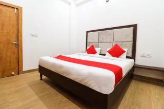Hotel O Taj Royal - Tājganj - 4