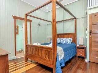 The Falls Teahouse - Millaa Millaa - 5