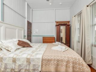 The Falls Teahouse - 3