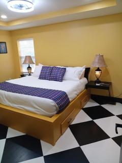 Vibrant NewOrleans style retreat - Panama City Beach - 3