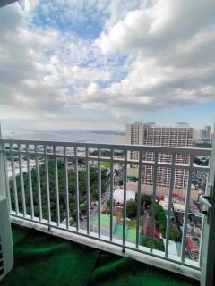 SMDC Breeze Residences in front of PICC and StarCity Near MOA and Airport Manila bay and City view - Manila - 7
