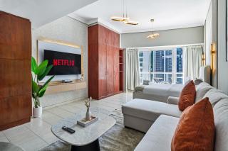 Stylish Jlt Studio Lakeview Metro Frontmarina - 5