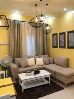 Modern Country Inspired home with High-speed Wifi - Bantug - 0