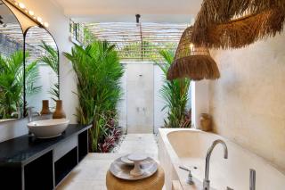 Canggu Berawa 5 Bedrooms with private pool - Canggu - 2