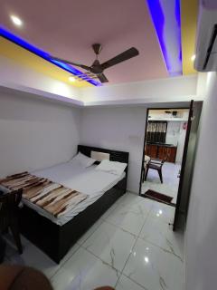 Krishna Homestay - Garudeshwar - 1