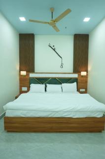 Deep Palace Inn - Mathura - 1