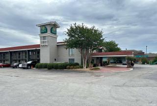 La Quinta Inn by Wyndham Huntsville Research Park - Huntsville - 4